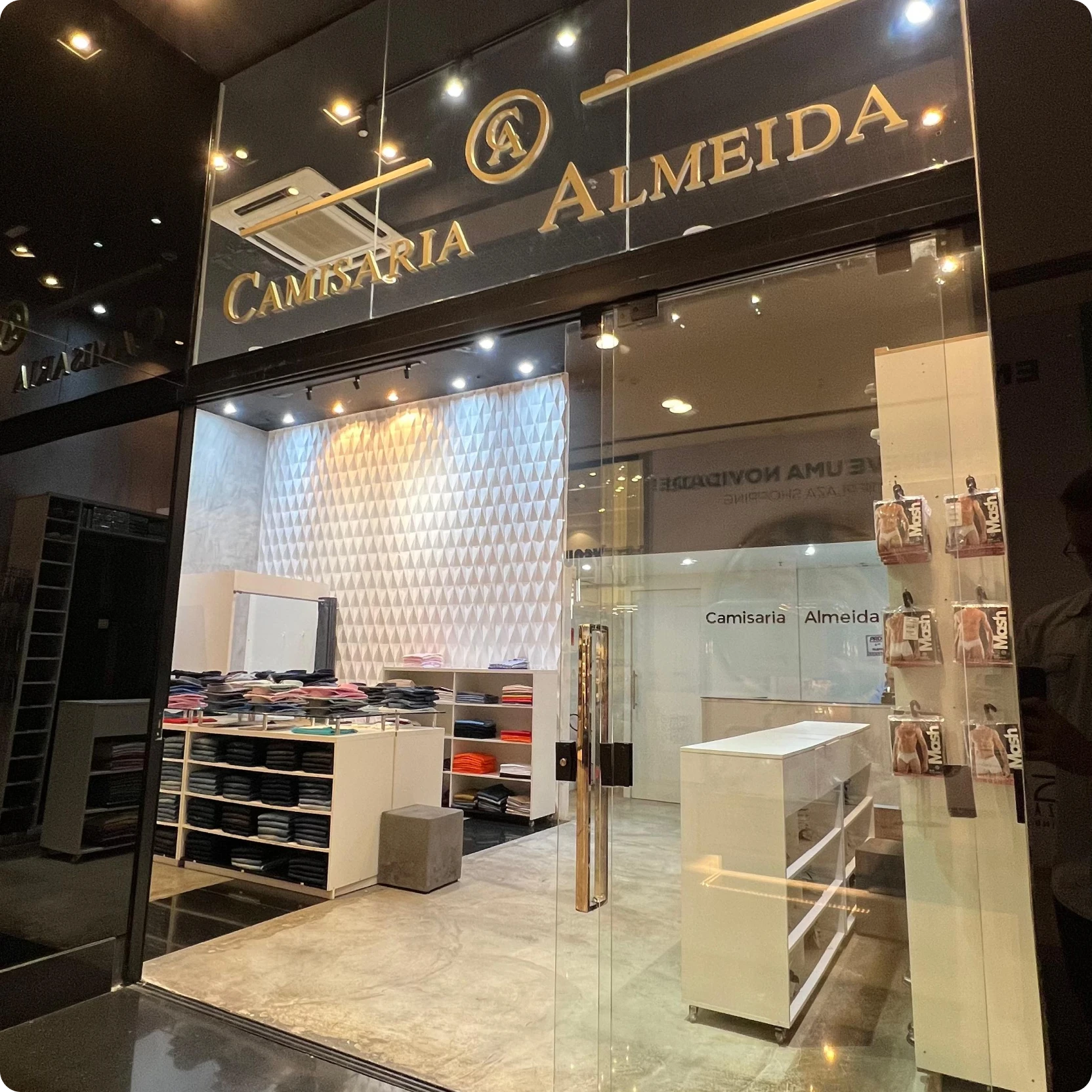 Fachada da Loja Camisaria Almeida Shopping